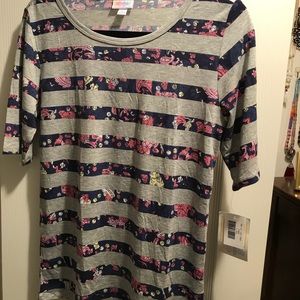 BNWT Lularoe Gigi Size Large